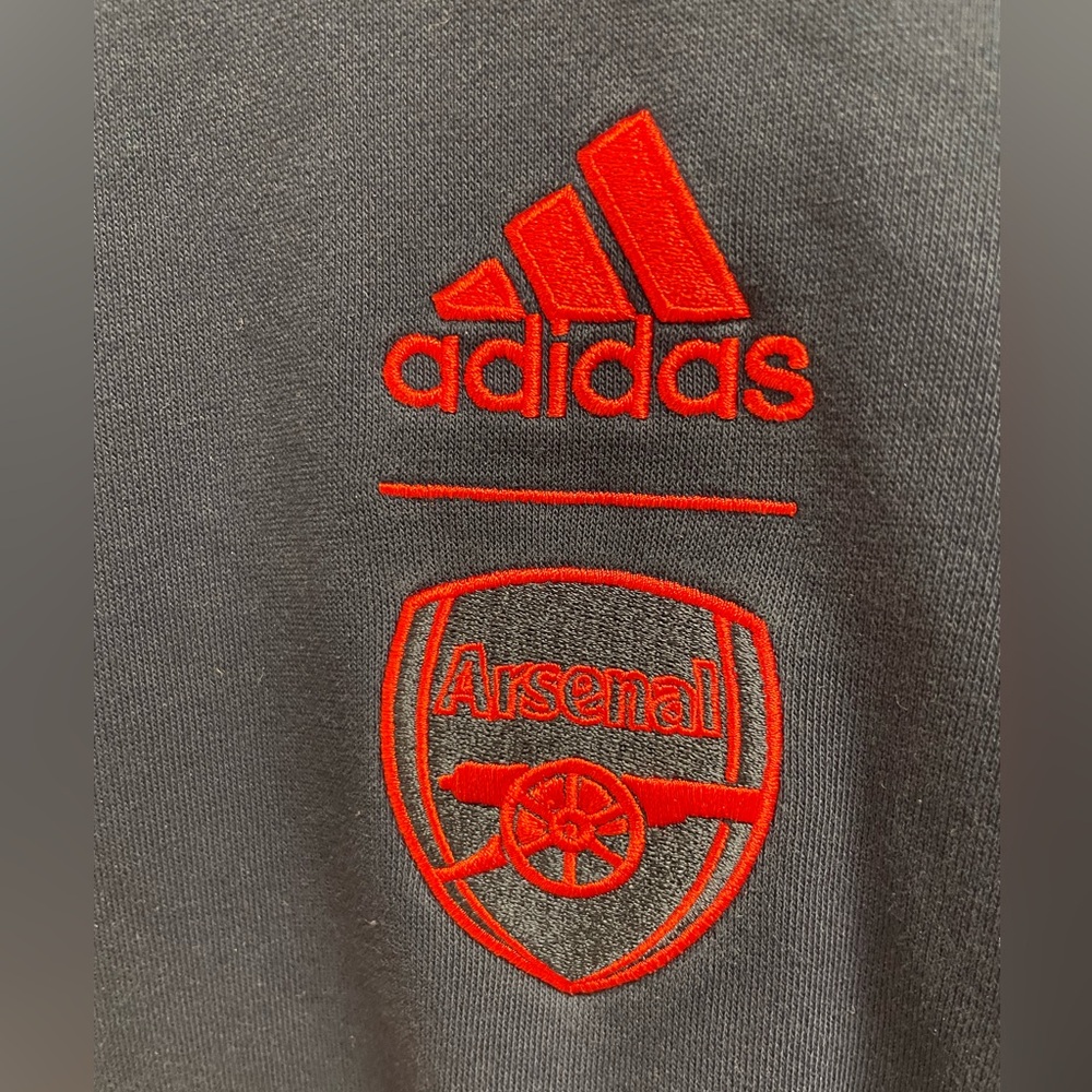 ARSENAL LONDON 2019 2020 ADIDAS BLUE CREWNECK SWEATER MEN Large - Picture 2 of 6